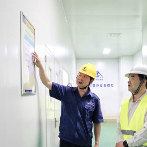 南寧市總工會(huì)黨組書記、常務(wù)副主席倫建帶隊(duì)到縱覽集團(tuán)開展班組建設(shè)調(diào)研工作 ...