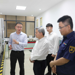 廣西電力協(xié)會副理事長姚強到縱覽集團調研指導工作